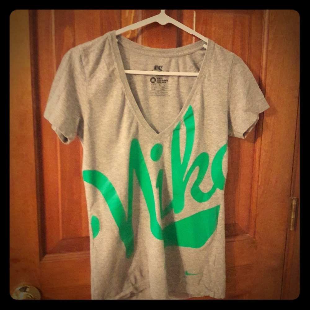 Nike sportswear top